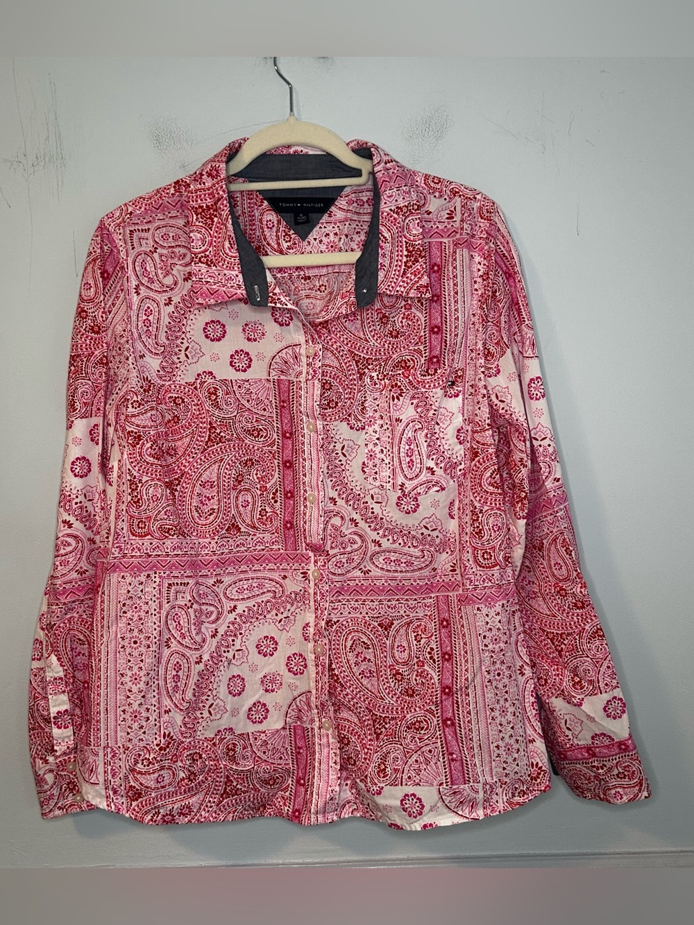 Tommy Hilfiger Vibrant Pink Paisley Print Button Down Long Sleeve Blouse Size XL